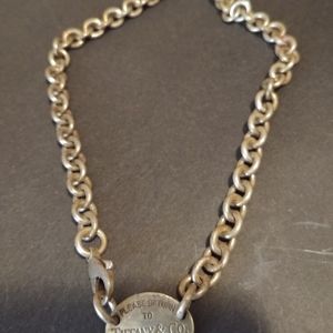 Tiffany Silver Necklace short authentic,unfortunately no box